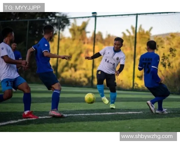 帅哥足球明星们的现状与风采展现,看看他们如今的生活与成就 帅哥足球明星们的现状与风采展现,看看他们如今的生活与成就