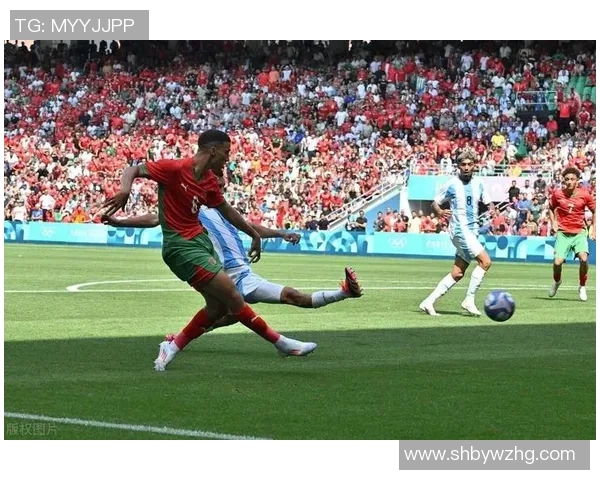 超然剪辑足球明星精彩瞬间视频展现球场魅力与激情的完美结合 超然剪辑足球明星精彩瞬间视频展现球场魅力与激情的完美结合