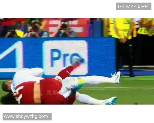 足球明星感人瞬间泪水流淌的背后故事与精彩瞬间合集 足球明星感人瞬间泪水流淌的背后故事与精彩瞬间合集