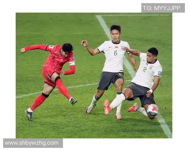 中国足球队与韩国队精彩对决视频回顾及赛后分析